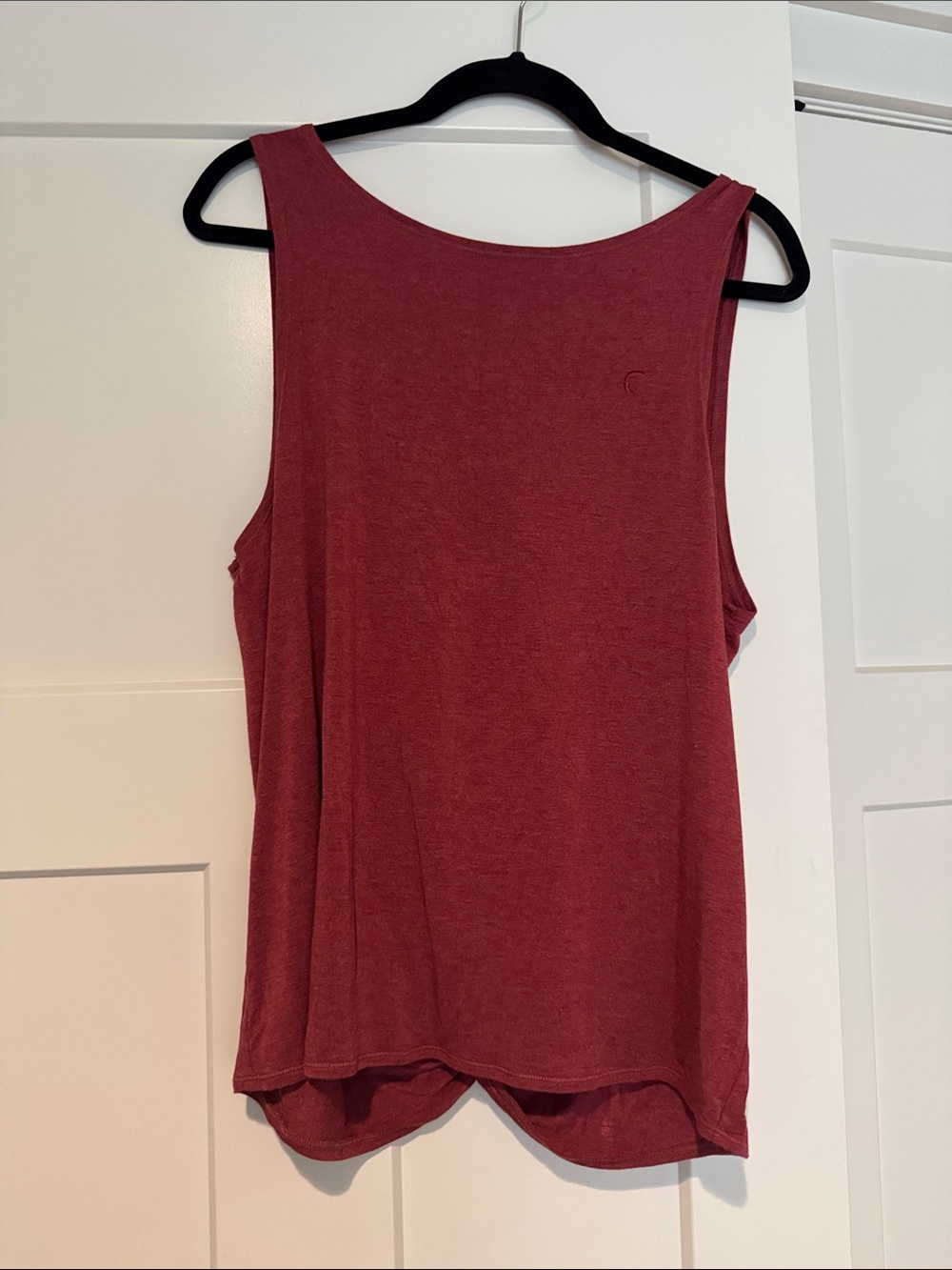 ZYIA Women's Scoop Neck Tank Top - Wine Red